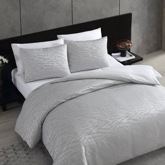 Vera Wang Home Illusion FULL / QUEEN Comforter & Shams Silver Gray - NEW - Picture 5 of 12